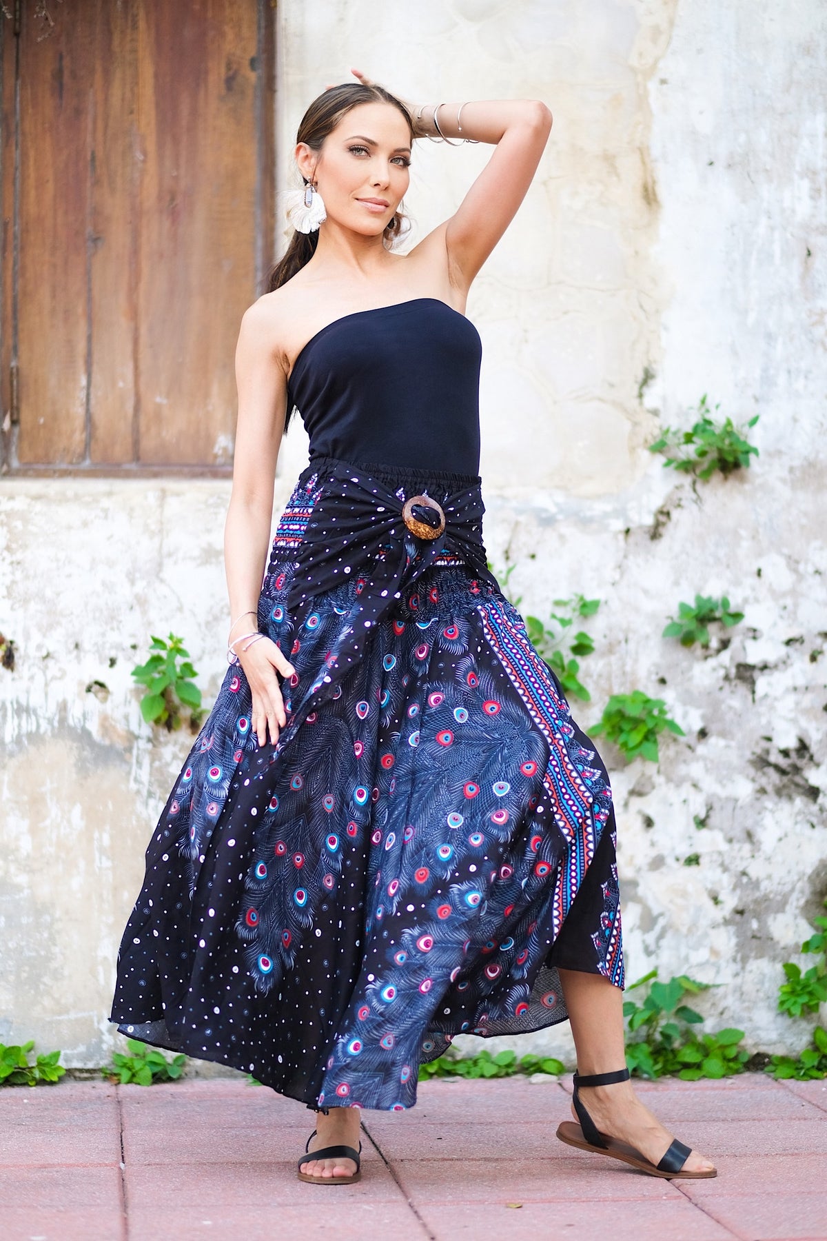 Jupe/Robe Convertible en rayonne, légère, douce et confortable, élastique à la taille permet de la porter aisément en toute occasion, parfaite pour le printemps ou une promenade en été, elle se porte en toute occasion, un incontournable à petit prix pour cette saison.