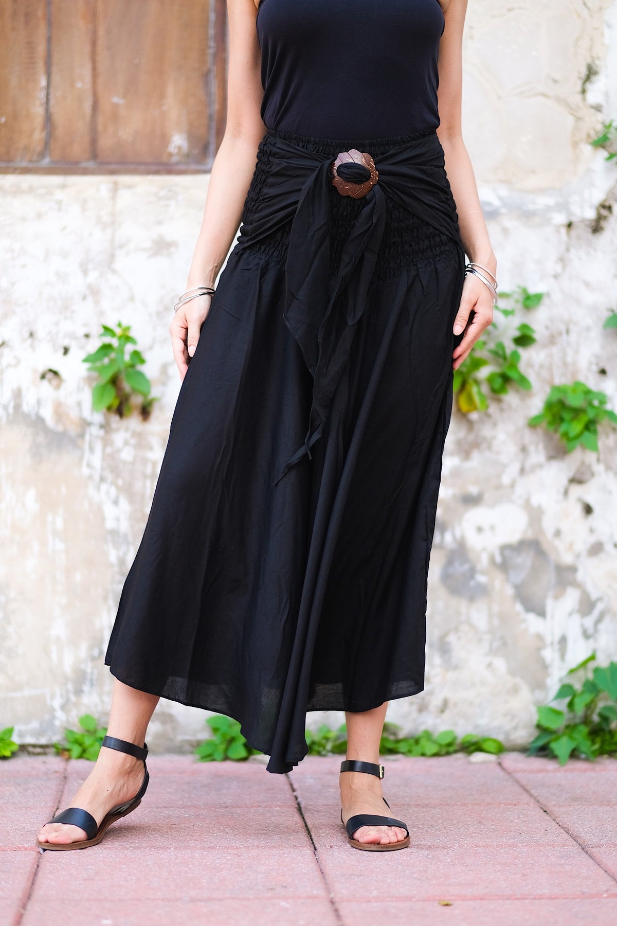 Jupe/Robe Convertible en rayonne, légère, douce et confortable, élastique à la taille permet de la porter aisément en toute occasion, parfaite pour le printemps ou une promenade en été, elle se porte en toute occasion, un incontournable à petit prix pour cette saison.