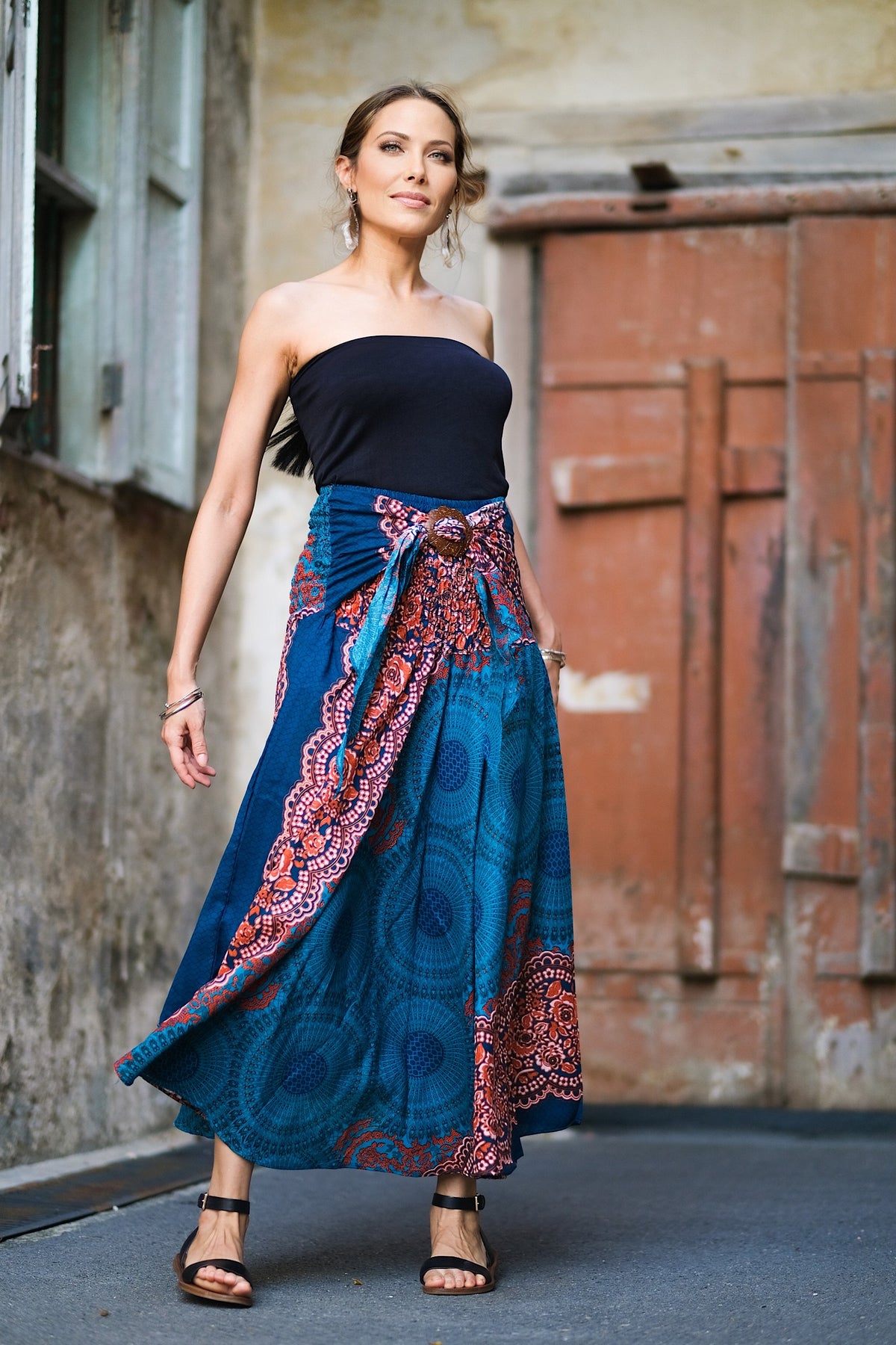 Jupe/Robe Convertible en rayonne, légère, douce et confortable, élastique à la taille permet de la porter aisément en toute occasion, parfaite pour le printemps ou une promenade en été, elle se porte en toute occasion, un incontournable à petit prix pour cette saison.
