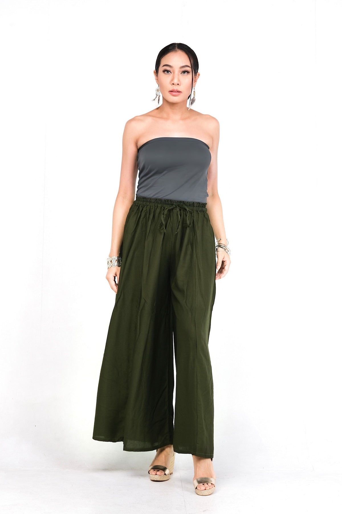 Rayonne. Pantalon Palazzo Mistral, ample et fluide, idéal pour les jours chauds.