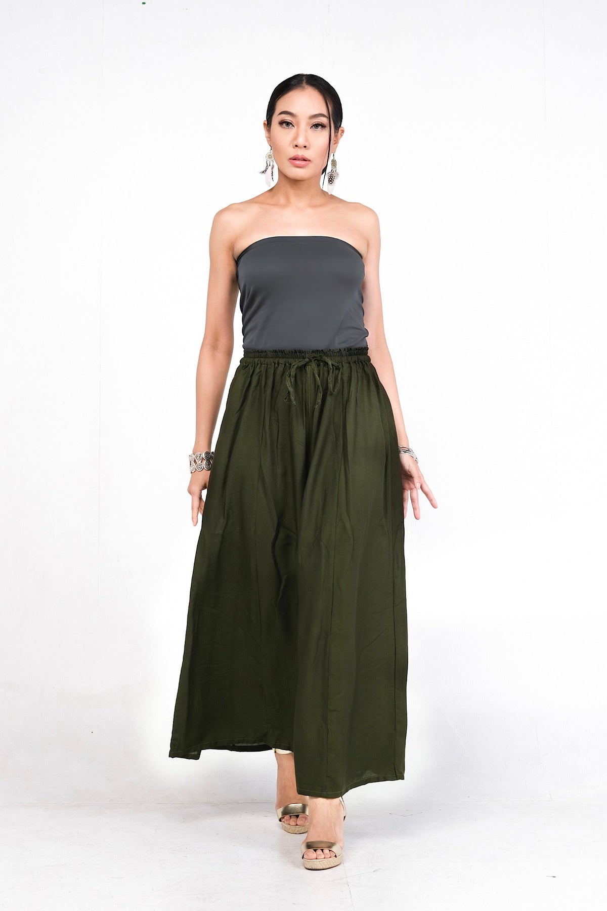 Rayonne. Pantalon Palazzo Mistral, ample et fluide, idéal pour les jours chauds.