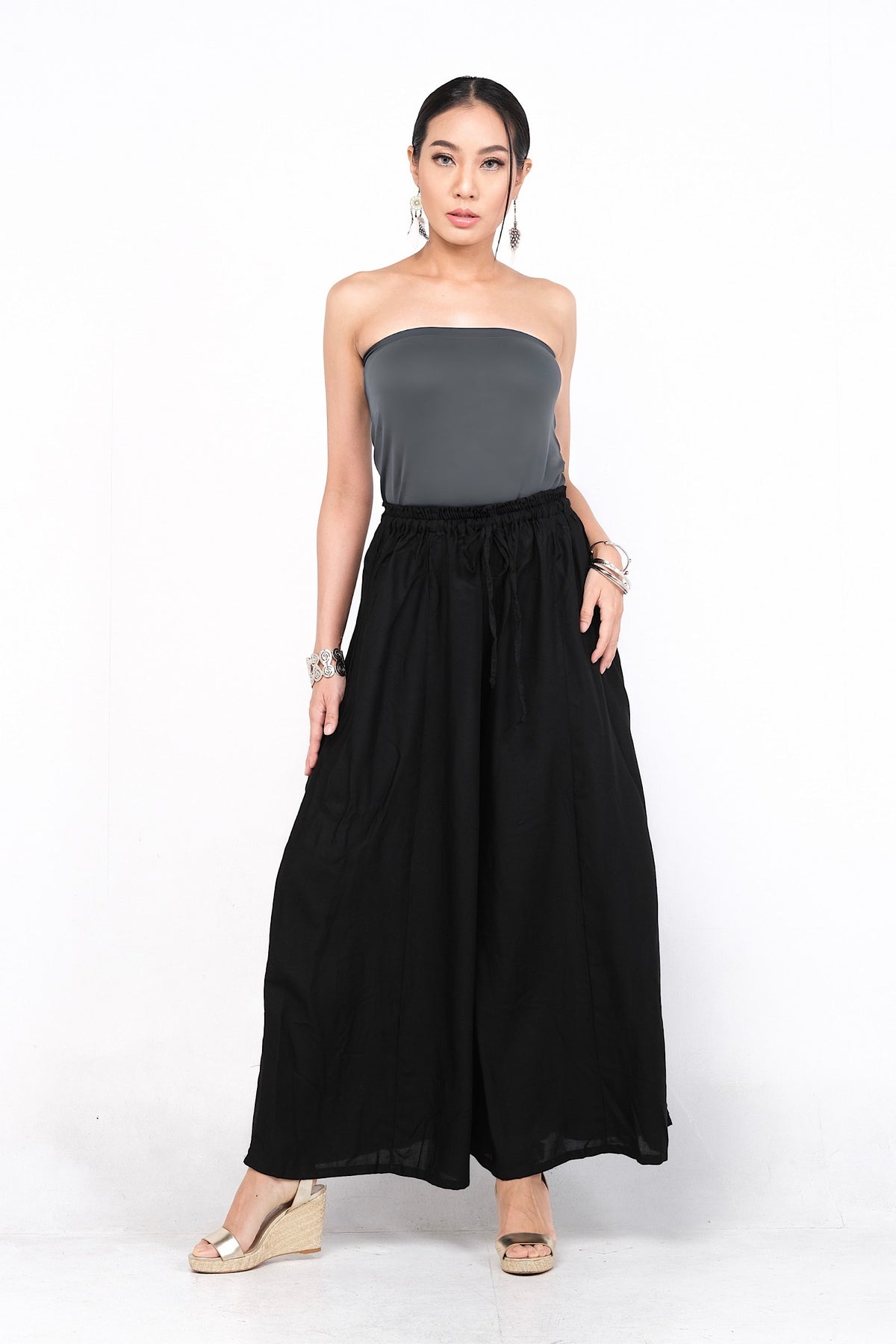 Rayonne. Pantalon Palazzo Mistral, ample et fluide, idéal pour les jours chauds.