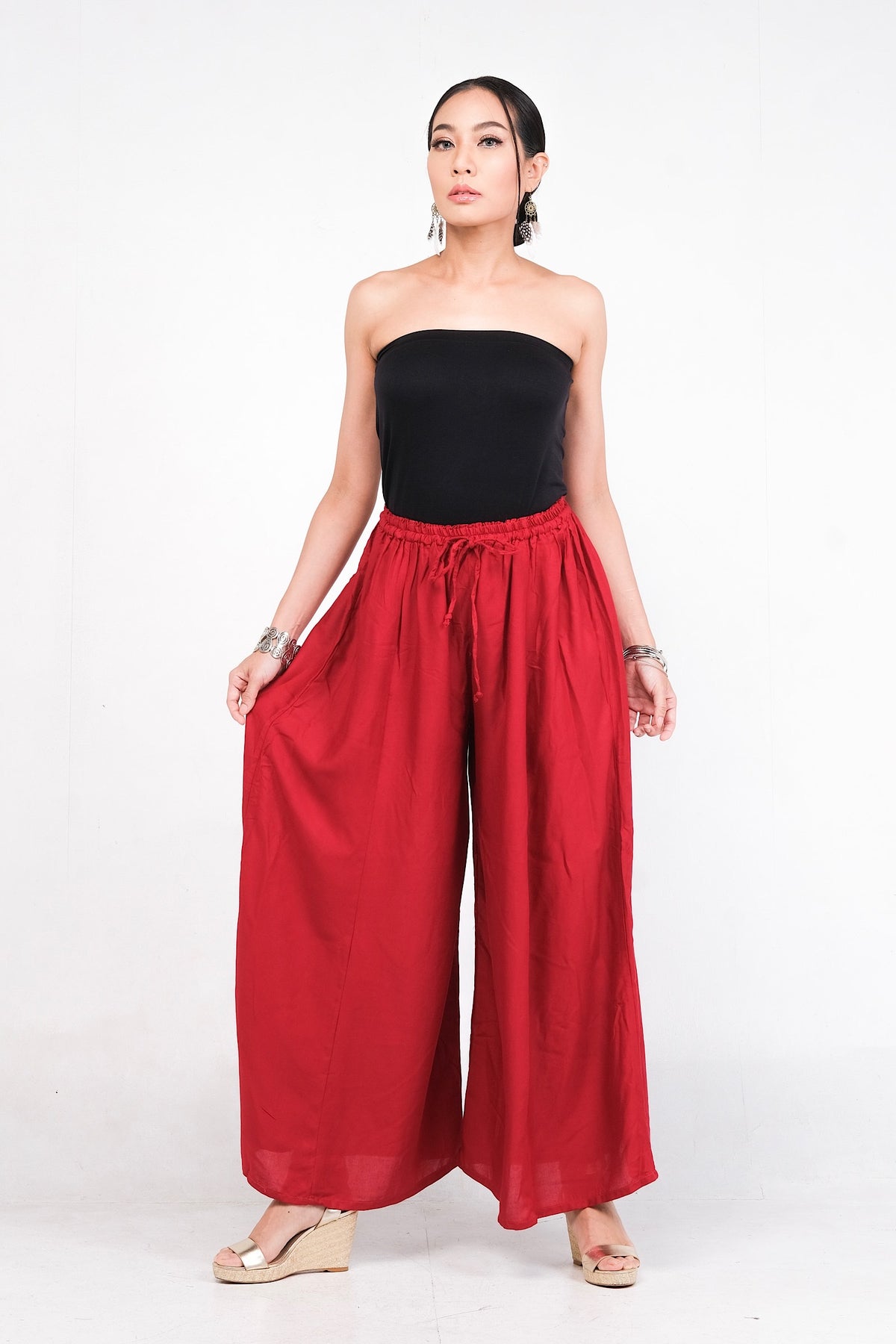 Rayonne. Pantalon Palazzo Mistral, ample et fluide, idéal pour les jours chauds.