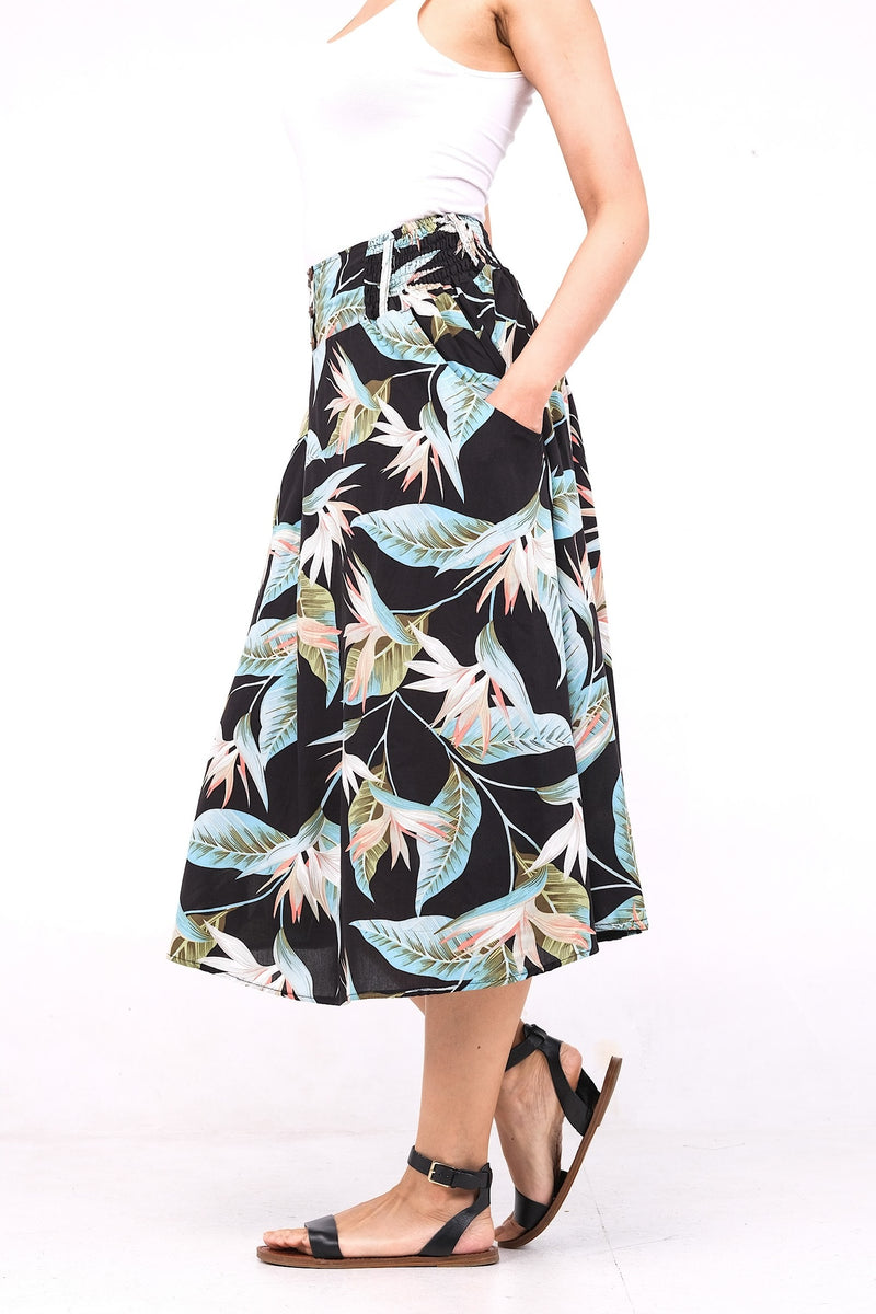 Jupe ample en viscose légère, parfaite pour le confort estival avec sa taille élastique et ses poches pratiques.