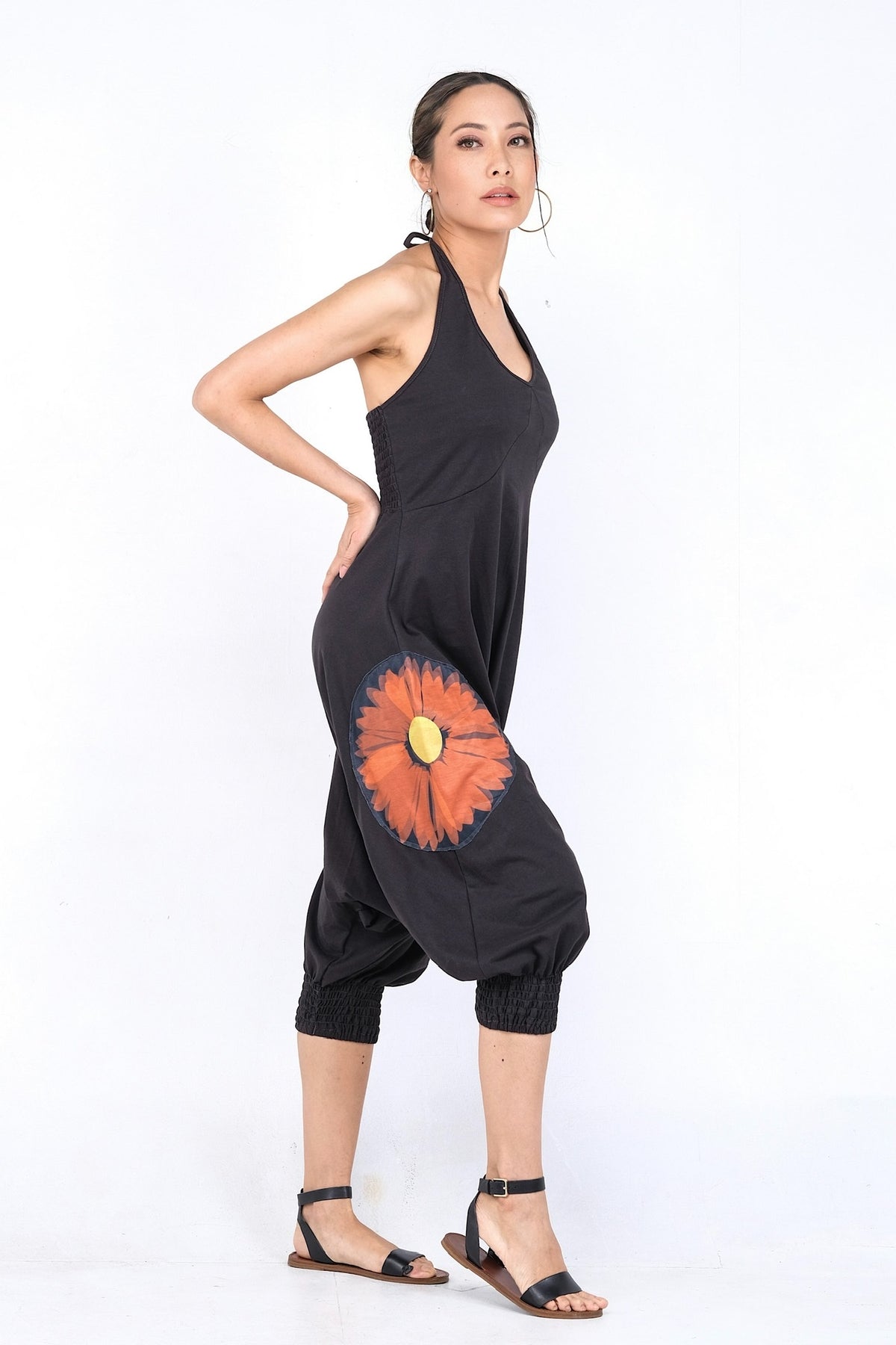 Combinaison Ava en coton noir, style bohème chic avec confort ultime, disponible chez Trop Belle Pour Toi.