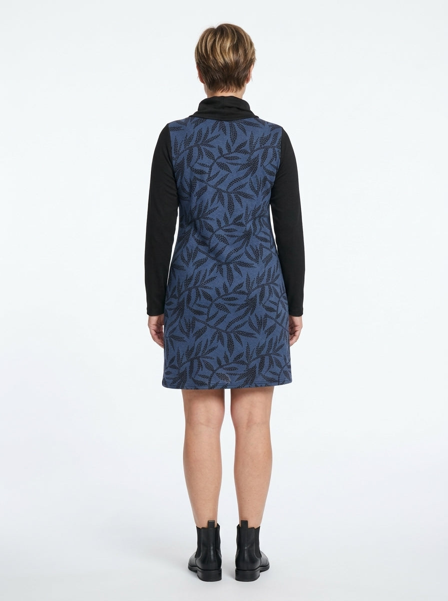 Robe Adeline vue de dos, panneau feuillage bleu et manches longues noires