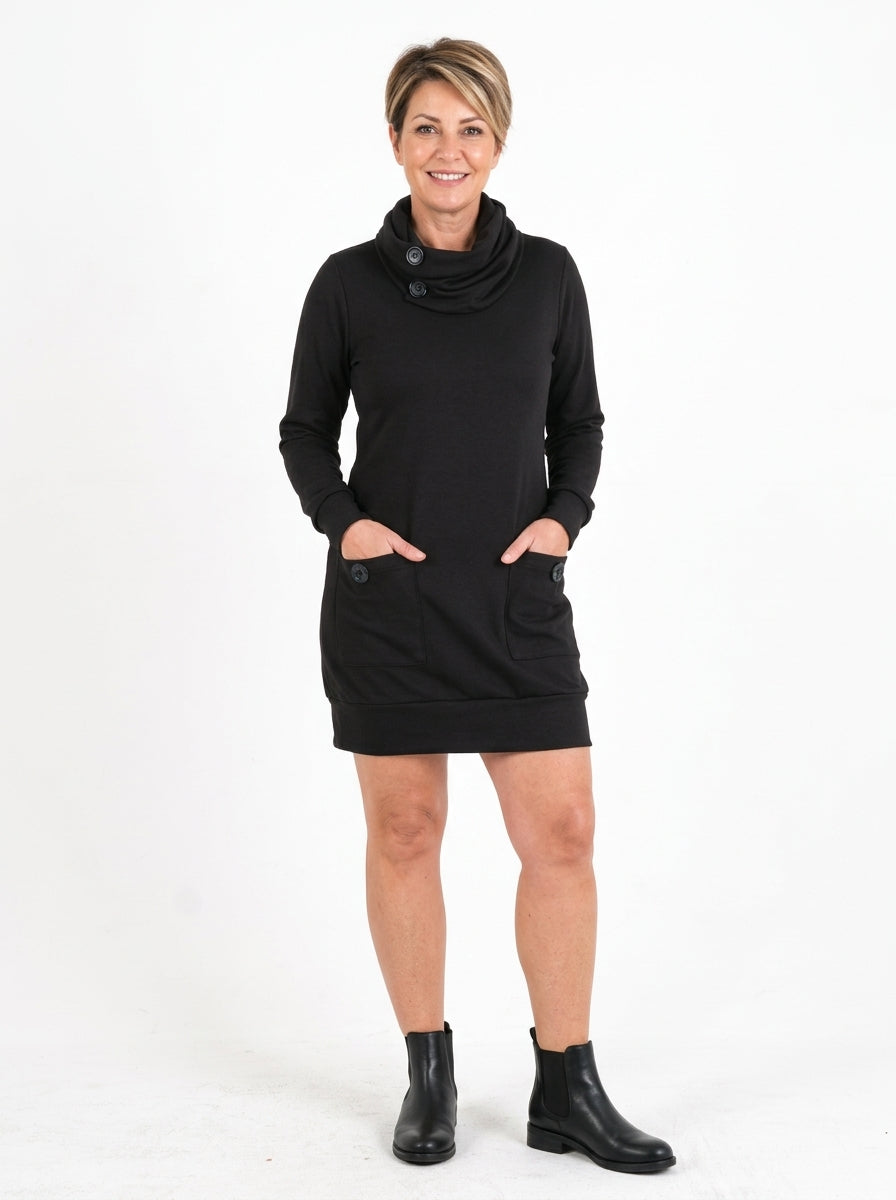 Robe-tunique Sylvia noire, mains dans les poches plaquées