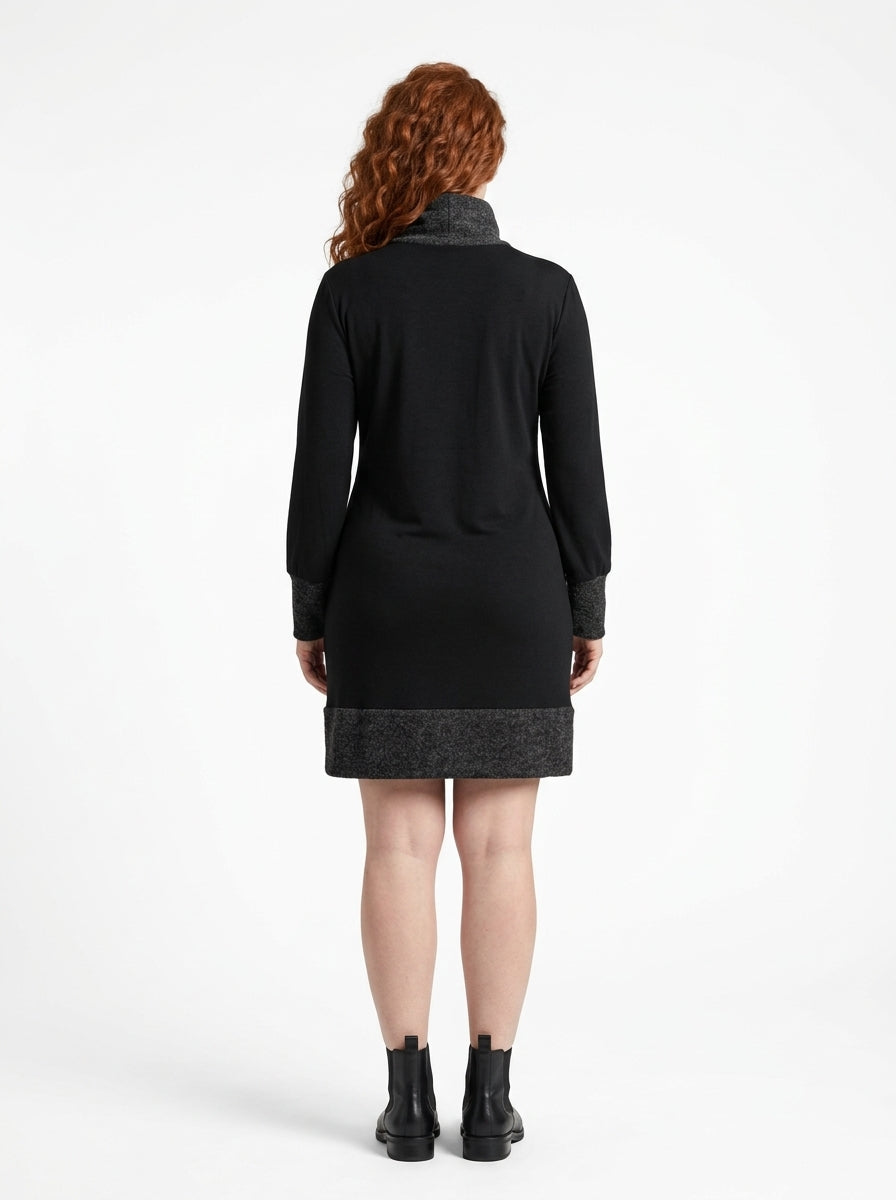 Robe Anna noire vue de dos, col roulé et bande gris chiné à l'ourlet