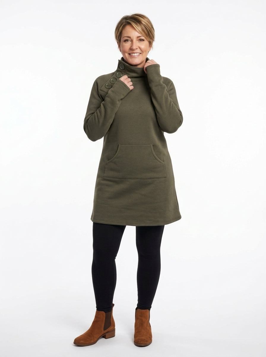 Robe Marie-Lys kaki, col montant et boutons à l'épaule