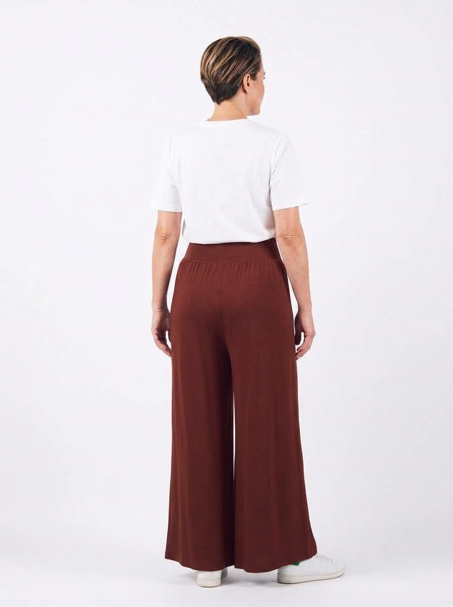 Pantalon Carla Long châtaigne vu de dos
