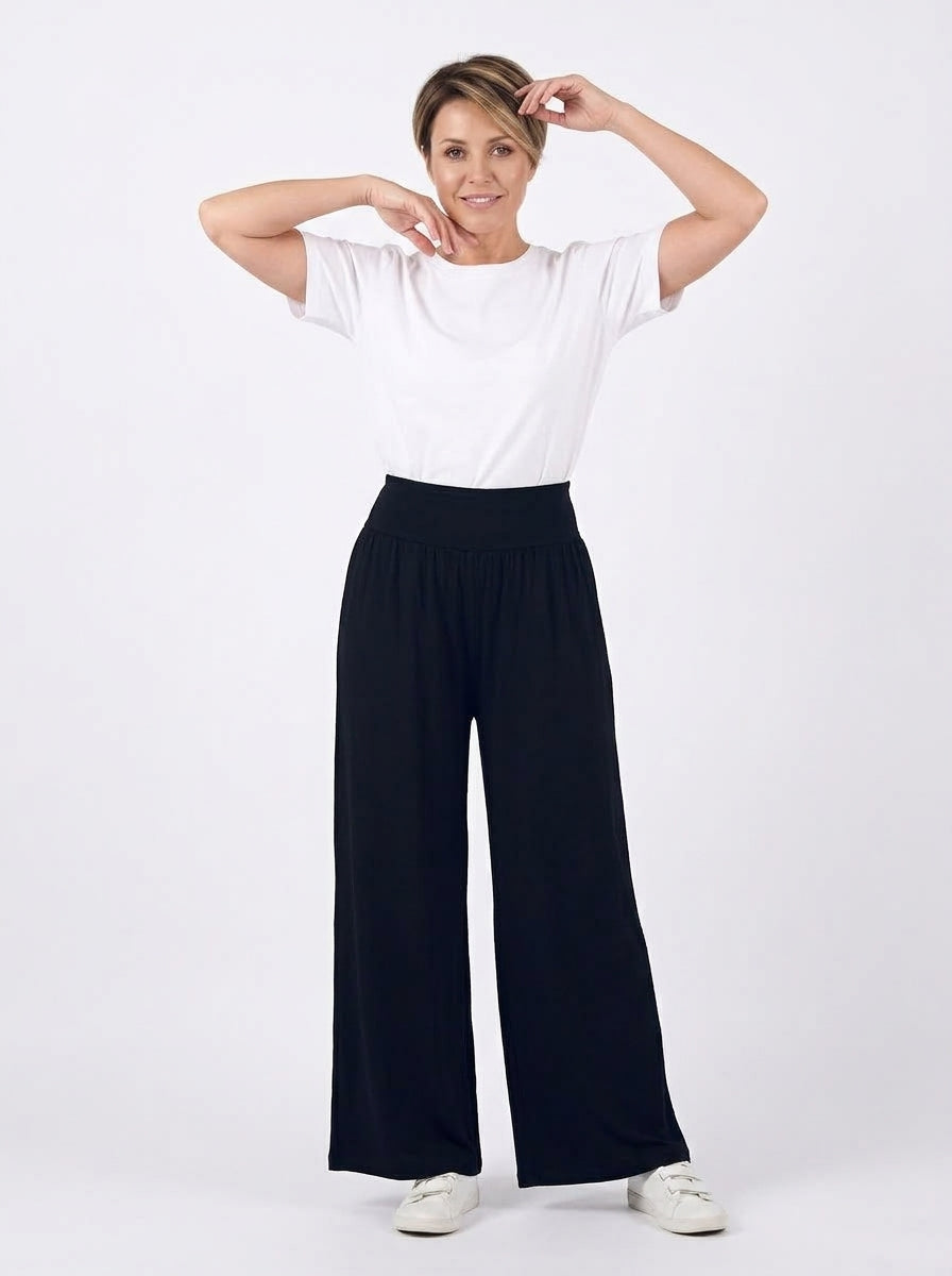 Pantalon Carla Long noir de face, longueur cheville