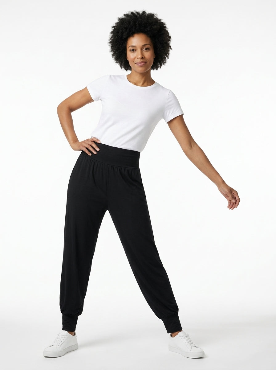 Pantalon Chloé Long noir de face, jambe ample