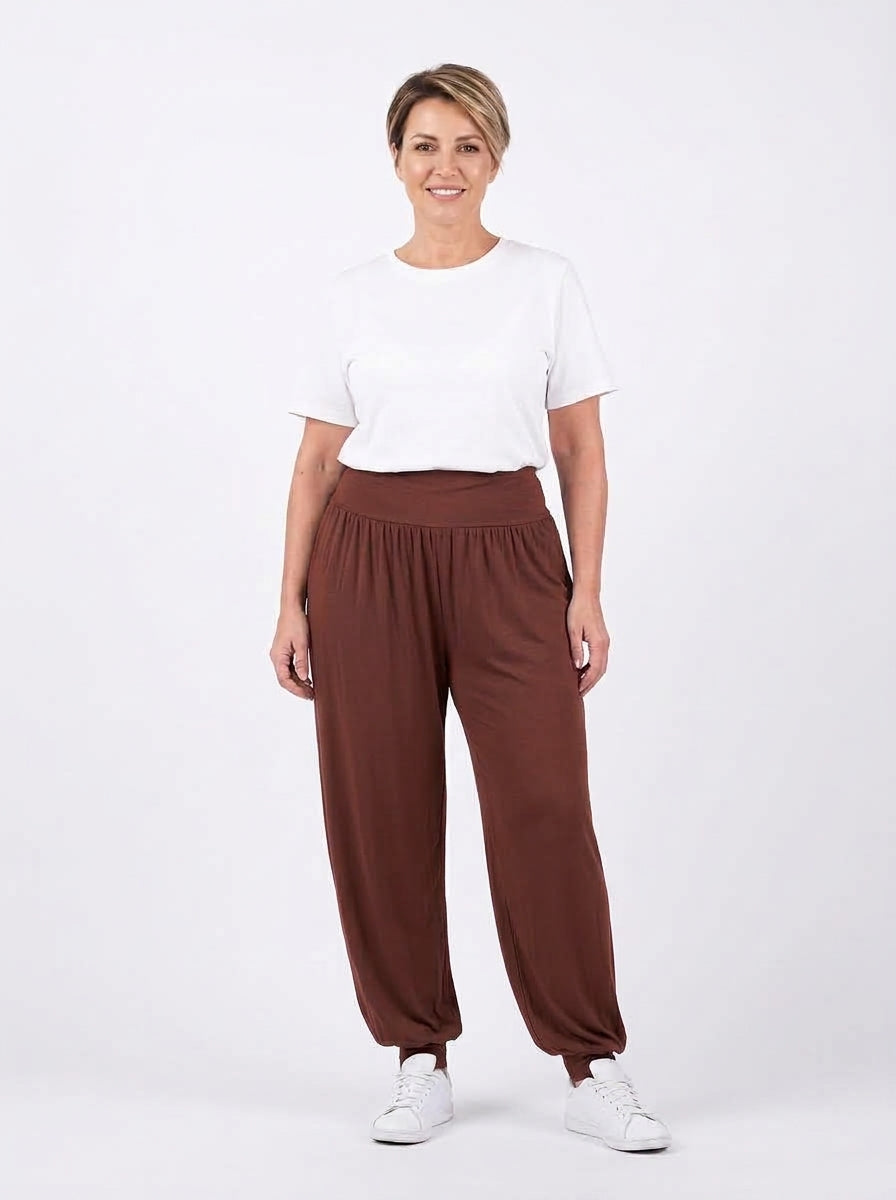 Pantalon Chloé Long châtaigne, bas resserré à la cheville